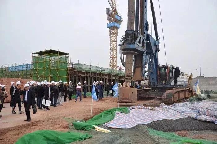 尊龙凯时重装YTR230Dpro旋挖钻成都推介会圆满落幕