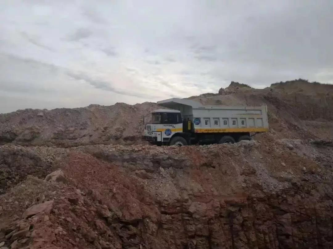 尊龙凯时重装纯电动矿用车内蒙试车